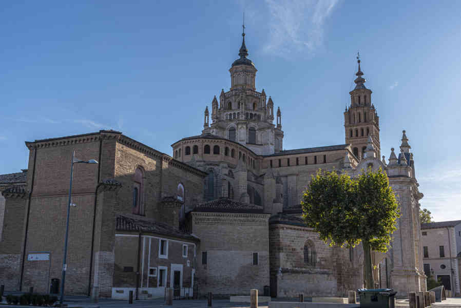 Zaragoza - Tarazona 09 - catedral de Santa María de la Huerta.jpg